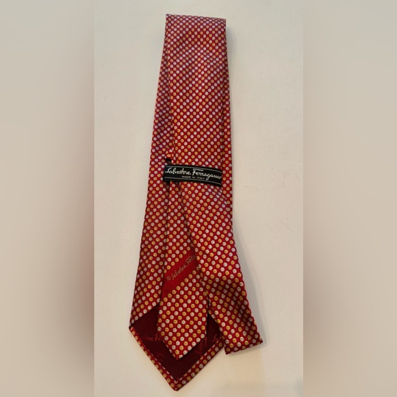 Salvatore Ferragamo Red and Gold Patterned Tie - Picture 1 of 13